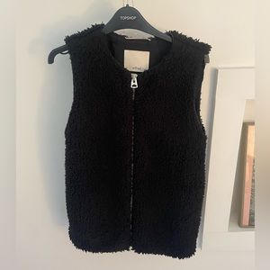 Fuzzy Wilfred Zip Vest